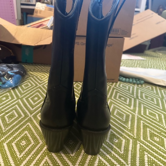 Tory Burch Western Mid Boot - Picture 3 of 6